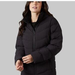 32 degrees heat Women's Black Puffer Jacket size medium new with tag